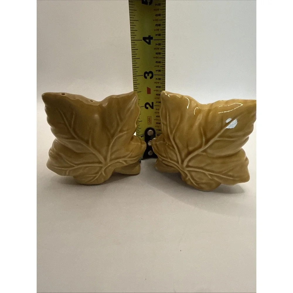 Vintage‎ MCM Leaf Shaped Salt & Pepper Shakers